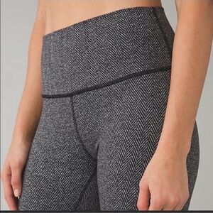 LULULEMON HIGH WAISTED LEGGINGS